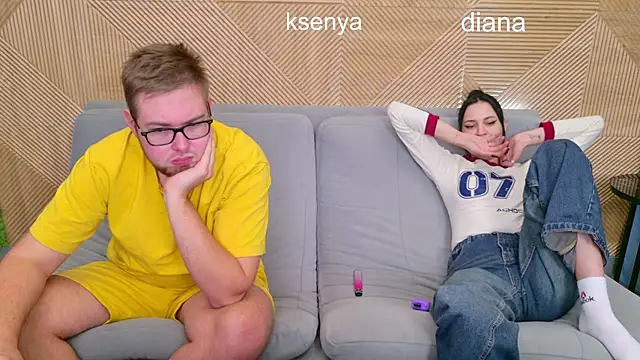 Snapshot of Ksenny chatting on October 3, 2025, 11:12 am Ksenny online show from October 3, 2025, 11:12 am