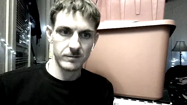 Snapshot of Paulhenry chatting on November 16, 2025, 4:39 am Paulhenry online show from November 16, 2025, 4:39 am