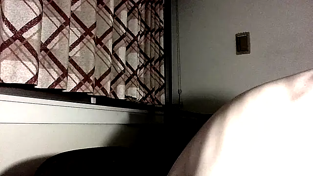 Snapshot of Paulhenry chatting on October 20, 2025, 1:51 am Paulhenry online show from October 20, 2025, 1:51 am