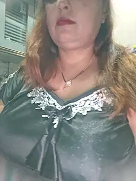 Snapshot of Dianaa9 chatting on May 13, 2026, 8:10 am Dianaa9 online show from May 13, 2026, 8:10 am
