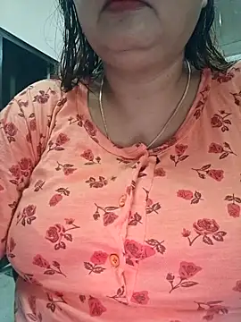 Snapshot of Dianaa9 chatting on June 7, 2026, 6:51 am Dianaa9 online show from June 7, 2026, 6:51 am