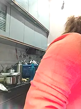 Dianaa9 online show from November 30, 2025, 7:42 am