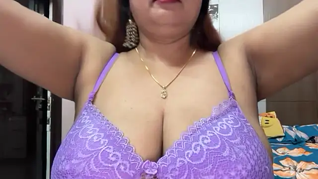 Snapshot of Dianaa9 chatting on June 20, 2026, 6:24 pm Dianaa9 online show from June 20, 2026, 6:24 pm