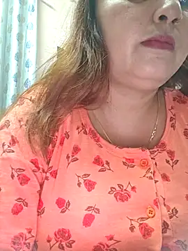 Snapshot of Dianaa9 chatting on June 4, 2026, 7:46 am Dianaa9 online show from June 4, 2026, 7:46 am