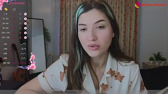 Snapshot of monikavenom chatting on February 20, 2025, 5:12 am monikavenom online show from February 20, 2025, 5:12 am
