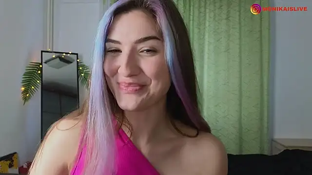Snapshot of monikavenom chatting on January 11, 2025, 8:00 am monikavenom online show from January 11, 2025, 8:00 am