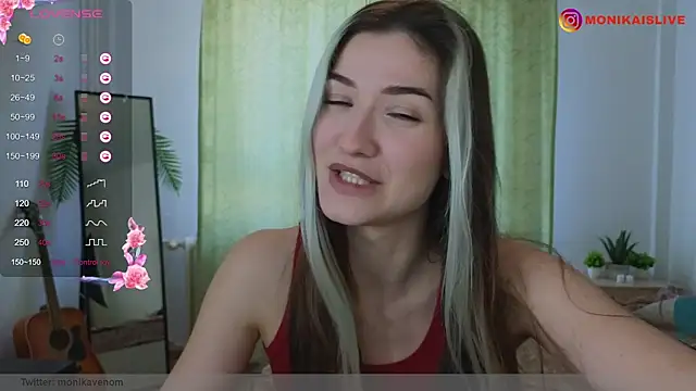 Snapshot of monikavenom chatting on March 20, 2025, 11:27 am monikavenom online show from March 20, 2025, 11:27 am