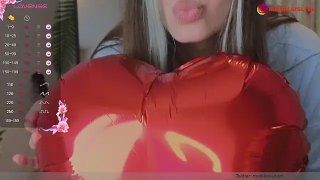 Snapshot of monikavenom chatting on February 19, 2025, 5:16 am monikavenom online show from February 19, 2025, 5:16 am