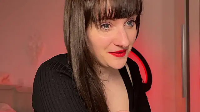 Snapshot of victoirenextdoor chatting on January 23, 2025, 7:40 pm victoirenextdoor online show from January 23, 2025, 7:40 pm