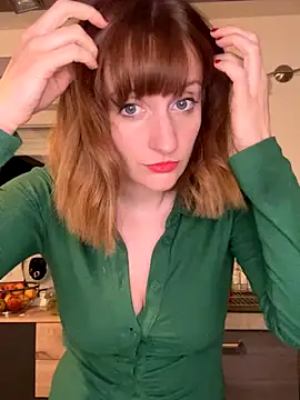 Snapshot of victoirenextdoor chatting on September 9, 2025, 6:28 pm victoirenextdoor online show from September 9, 2025, 6:28 pm