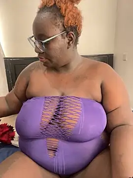 Toomuch Squirt online show from February 5, 2026, 4:41 am