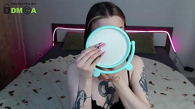 Snapshot of RonnieMilles chatting on November 20, 2025, 8:20 pm RonnieMilles online show from November 20, 2025, 8:20 pm