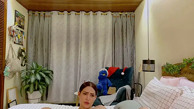 Abrilqueen online show from December 20, 2025, 3:09 am