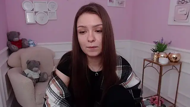 LucySkilar online show from December 19, 2025, 6:05 am