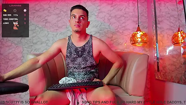 Snapshot of Maximo__ chatting on November 25, 2025, 10:10 pm Maximo online show from November 25, 2025, 10:10 pm