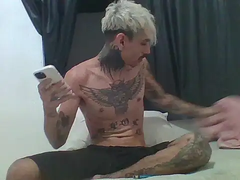 PitbullDiablo1 online show from October 28, 2025, 4:35 am