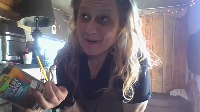 Snapshot of stormynight1 chatting on March 4, 2026, 4:04 pm stormynight1 online show from March 4, 2026, 4:04 pm