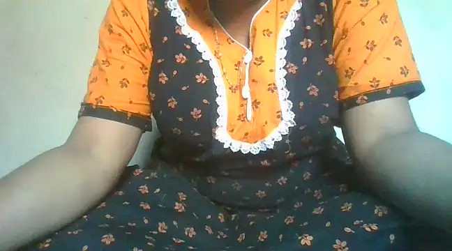 Snapshot of Sexy_rosyyyy chatting on February 8, 2025, 10:39 am Sexy rosyyyy online show from February 8, 2025, 10:39 am