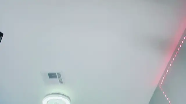 Snapshot of THICKwithDICKK chatting on March 15, 2025, 6:32 pm THICKwithDICKK online show from March 15, 2025, 6:32 pm