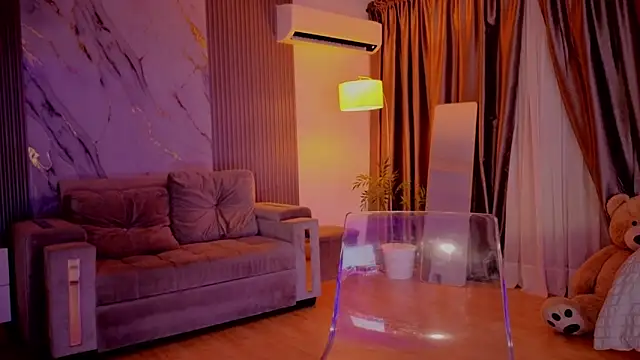 Snapshot of HannaByron chatting on March 19, 2026, 3:50 am HannaByron online show from March 19, 2026, 3:50 am