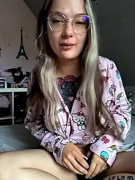 mamiedonuts online show from June 10, 2026, 5:52 am