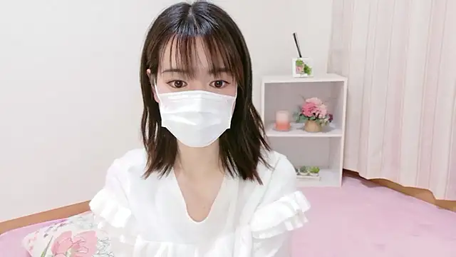 Snapshot of QoMeioQ chatting on November 14, 2025, 10:30 am QoMeioQ online show from November 14, 2025, 10:30 am