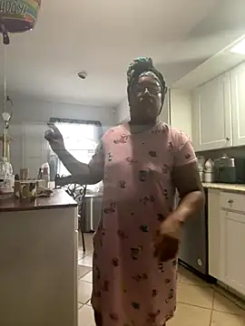 Snapshot of ebonyred chatting on October 13, 2025, 1:34 pm ebonyred online show from October 13, 2025, 1:34 pm