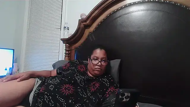 Snapshot of ebonyred chatting on November 27, 2025, 2:56 am ebonyred online show from November 27, 2025, 2:56 am