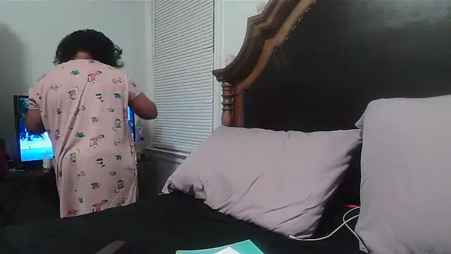 ebonyred online show from February 13, 2026, 1:16 am