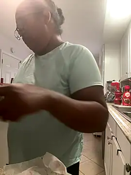 Snapshot of ebonyred chatting on October 26, 2025, 1:44 pm ebonyred online show from October 26, 2025, 1:44 pm