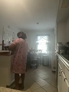 Snapshot of ebonyred chatting on November 23, 2025, 2:05 pm ebonyred online show from November 23, 2025, 2:05 pm