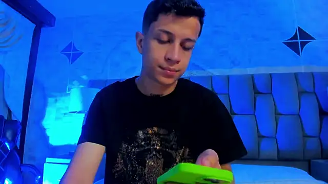 Snapshot of AgarEvans chatting on March 6, 2026, 4:40 am AgarEvans online show from March 6, 2026, 4:40 am