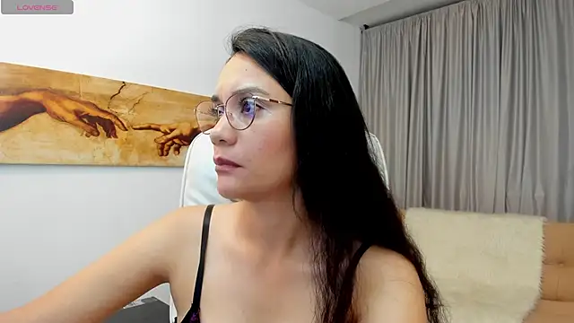 mariiana murillo01 online show from October 24, 2025, 5:06 am