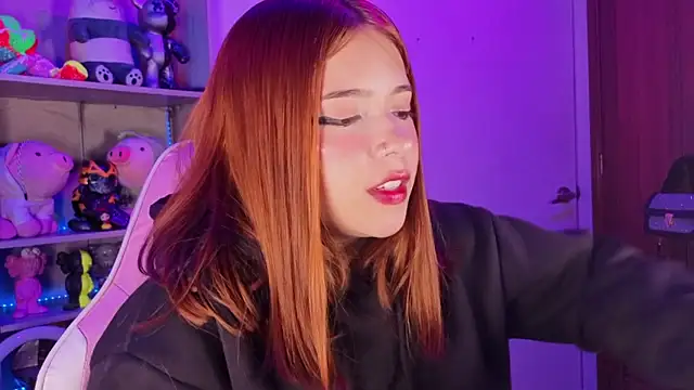 EmilyMiller  online show from January 12, 2026, 5:20 pm