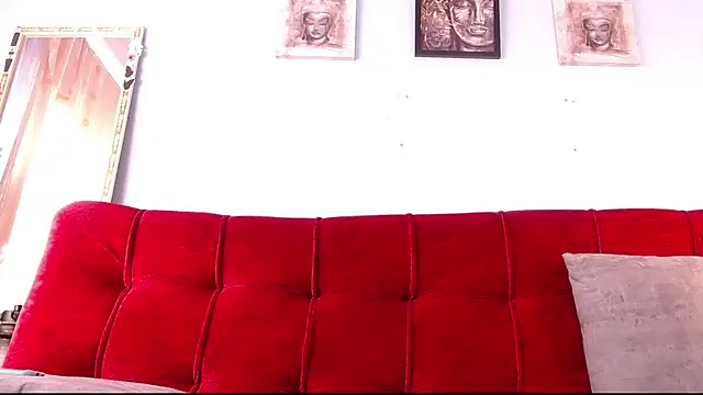 Snapshot of Tamararios chatting on October 29, 2025, 8:19 pm Tamararios online show from October 29, 2025, 8:19 pm