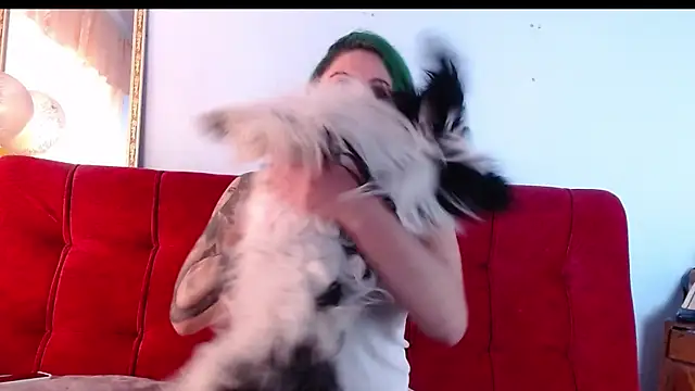 Snapshot of Tamararios chatting on December 1, 2025, 7:37 pm Tamararios online show from December 1, 2025, 7:37 pm