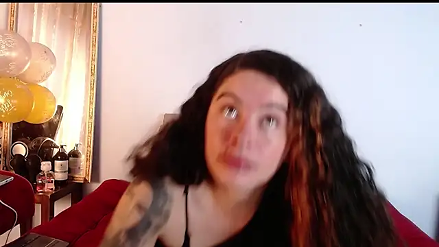 Snapshot of Tamararios chatting on November 27, 2025, 9:59 pm Tamararios online show from November 27, 2025, 9:59 pm