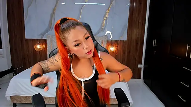 mia 18v online show from February 25, 2025, 8:32 pm