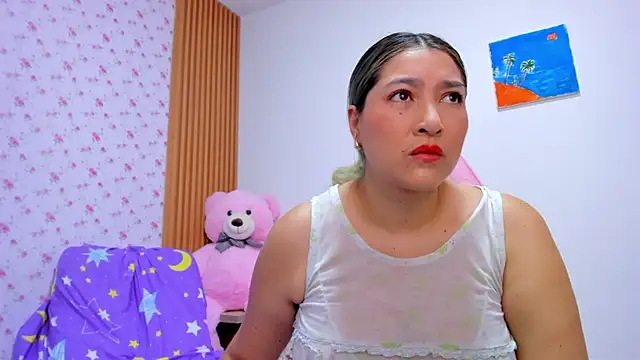 Snapshot of Soyqueen chatting on May 24, 2026, 12:05 pm Soyqueen online show from May 24, 2026, 12:05 pm