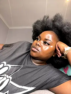 Honeycoco0211 online show from December 4, 2025, 10:20 pm