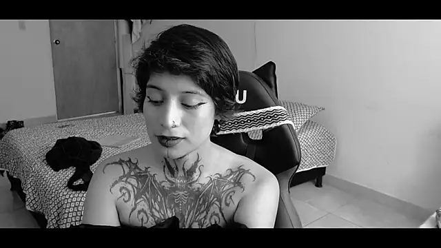 Snapshot of _Apola_77 chatting on February 28, 2025, 6:52 pm Apola 77 online show from February 28, 2025, 6:52 pm