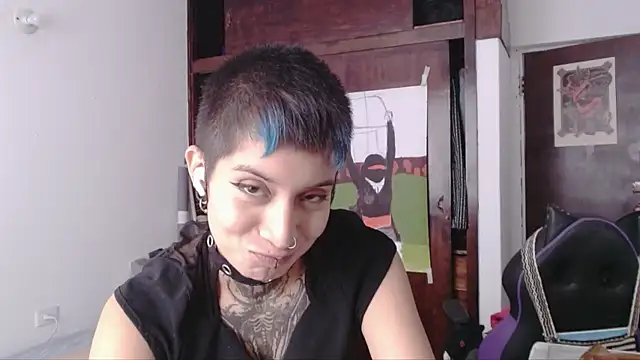 Snapshot of _Apola_77 chatting on October 8, 2025, 6:30 pm Apola 77 online show from October 8, 2025, 6:30 pm