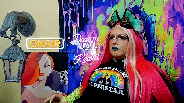 Blakelytgirl online show from May 19, 2026, 2:40 am