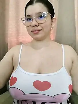 Snapshot of Danzel1105 chatting on December 3, 2025, 5:01 pm Danzel1105 online show from December 3, 2025, 5:01 pm