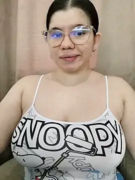 Snapshot of Danzel1105 chatting on November 28, 2025, 2:39 pm Danzel1105 online show from November 28, 2025, 2:39 pm