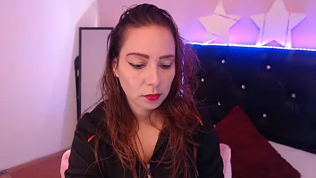 camila delarosa online show from November 22, 2025, 12:04 pm