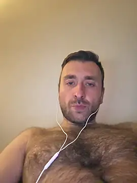 Snapshot of TIGERRR86 chatting on April 26, 2026, 4:21 am TIGERRR86 online show from April 26, 2026, 4:21 am