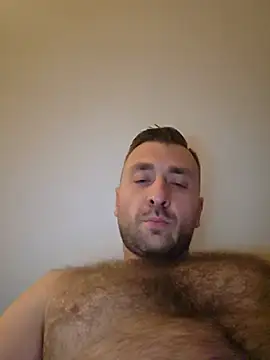Snapshot of TIGERRR86 chatting on August 7, 2026, 9:32 pm TIGERRR86 online show from August 7, 2026, 9:32 pm