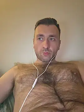 Snapshot of TIGERRR86 chatting on June 14, 2026, 1:35 am TIGERRR86 online show from June 14, 2026, 1:35 am