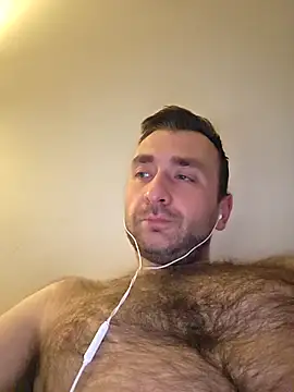 Snapshot of TIGERRR86 chatting on April 19, 2026, 9:28 pm TIGERRR86 online show from April 19, 2026, 9:28 pm
